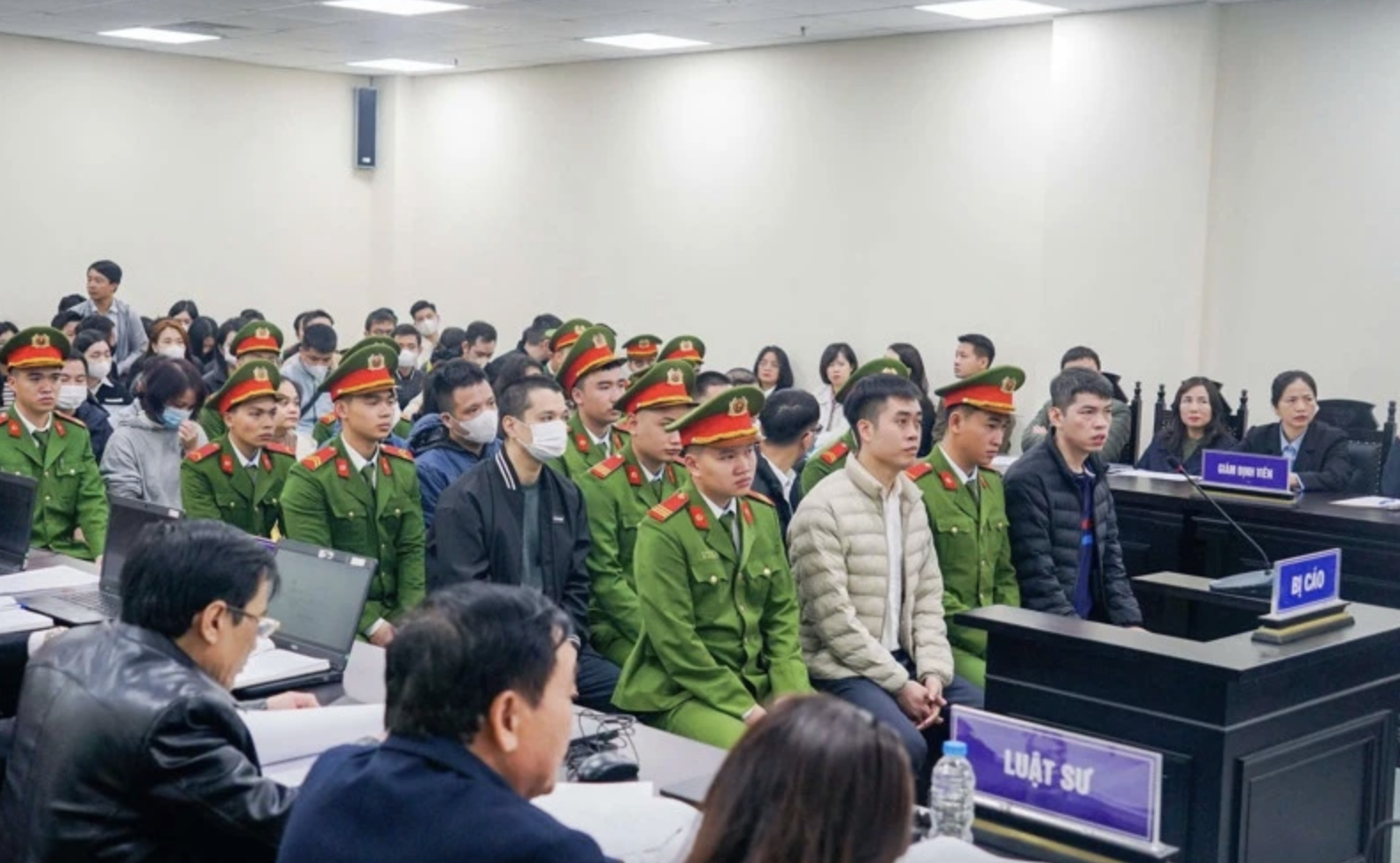 Nói lời sau cùng, Tổng giám đốc Z Holding xin lỗi khách hàng đã dùng sữa "chưa đạt"- Ảnh 2. Nói lời sau cùng, Tổng giám đốc Z Holding xin lỗi khách hàng đã dùng sữa "chưa đạt"- Ảnh 2.