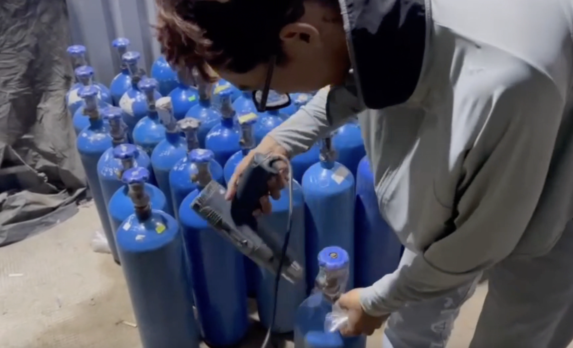 Công an TPHCM bắt ông "trùm" đứng sau nhiều cơ sở giải trí- Ảnh 1. Công an TPHCM bắt ông "trùm" đứng sau nhiều cơ sở giải trí- Ảnh 1.