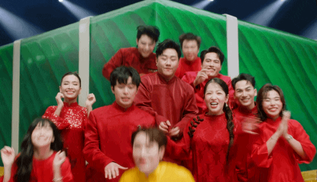 Tr&uacute;c Nh&acirc;n lập kỷ lục chưa từng c&oacute;, rủ cả 68 sao Việt nhảy phụ hoạ cho m&igrave;nh!- Ảnh 4.