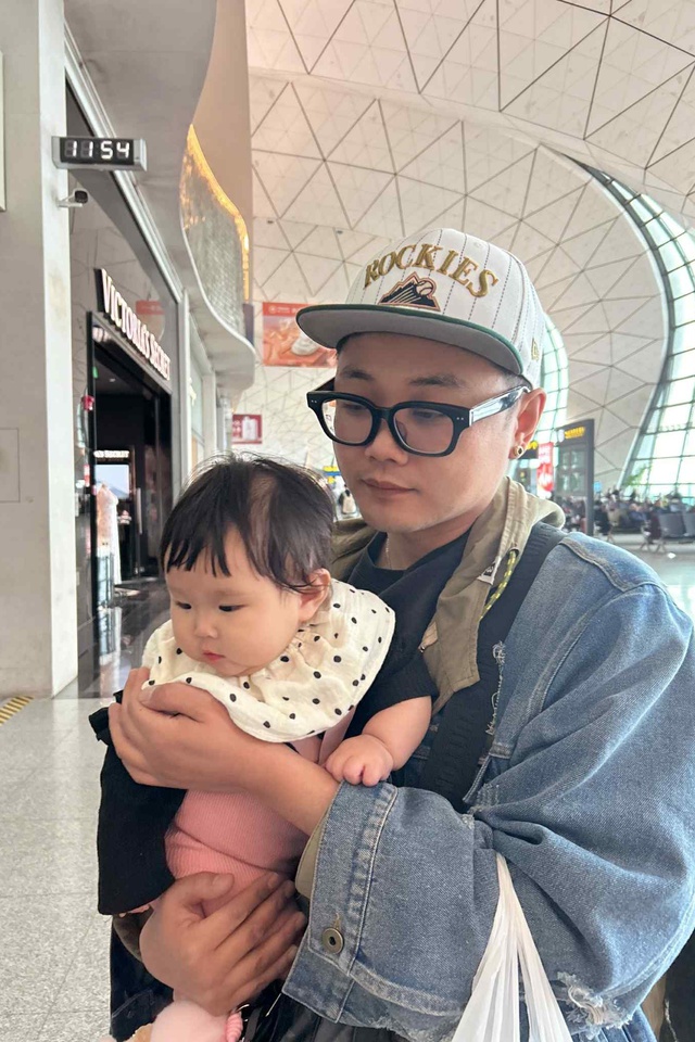 C&ocirc; d&acirc;u Việt v&agrave; ch&uacute; rể Nội M&ocirc;ng chiếm s&oacute;ng MXH gần đ&acirc;y: Lấy sếp l&agrave;m chồng, c&ocirc; nh&acirc;n vi&ecirc;n "l&atilde;i lớn"- Ảnh 5.