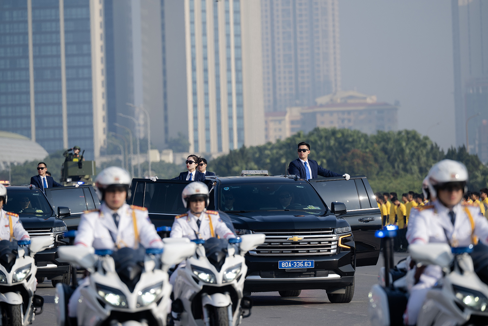 Nữ sĩ quan Cảnh vệ tại buổi diễn tập bảo vệ Đại hội XIV gây ấn tượng mạnh: Khí chất nghiêm trang nhưng vẫn cực cuốn hút- Ảnh 4. Nữ sĩ quan Cảnh vệ tại buổi diễn tập bảo vệ Đại hội XIV gây ấn tượng mạnh: Khí chất nghiêm trang nhưng vẫn cực cuốn hút- Ảnh 4.