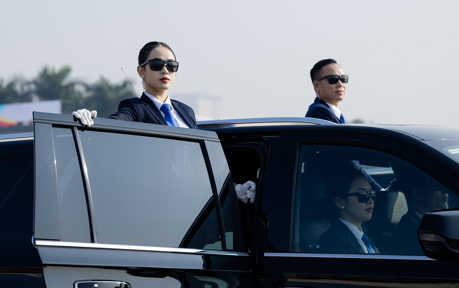 Nữ sĩ quan Cảnh vệ tại buổi diễn tập bảo vệ Đại hội XIV gây ấn tượng mạnh: Khí chất nghiêm trang nhưng vẫn cực cuốn hút- Ảnh 6. Nữ sĩ quan Cảnh vệ tại buổi diễn tập bảo vệ Đại hội XIV gây ấn tượng mạnh: Khí chất nghiêm trang nhưng vẫn cực cuốn hút- Ảnh 6.