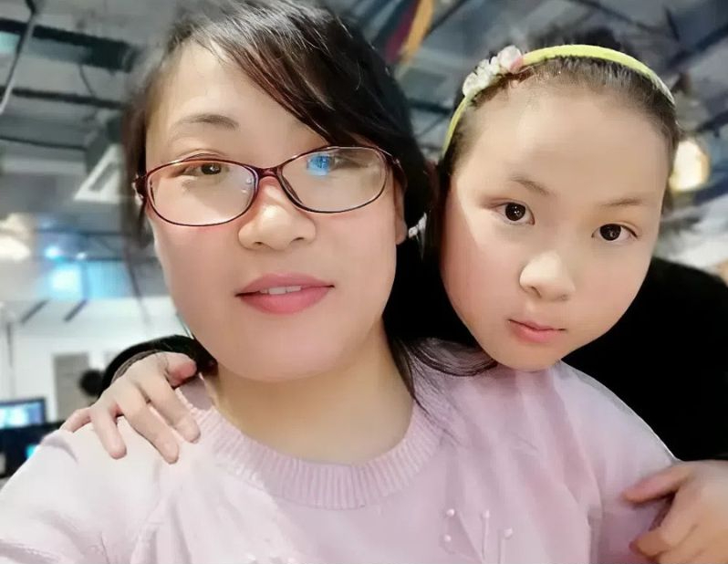 Con g&aacute;i hỏi: "Mẹ ơi, nh&agrave; m&igrave;nh c&oacute; gi&agrave;u kh&ocirc;ng?" - C&acirc;u trả lời của b&agrave; mẹ TP.HCM khiến nhiều phụ huynh ng&atilde; ngửa: Kh&aacute;c xa tưởng tượng!- Ảnh 2.