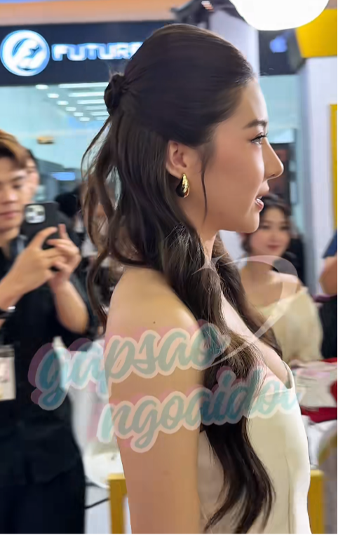 Góc nghiêng suýt nhầm thành Lưu Diệc Phi của vợ Quân AP: Góc nghiêng suýt nhầm thành Lưu Diệc Phi của vợ Quân AP: