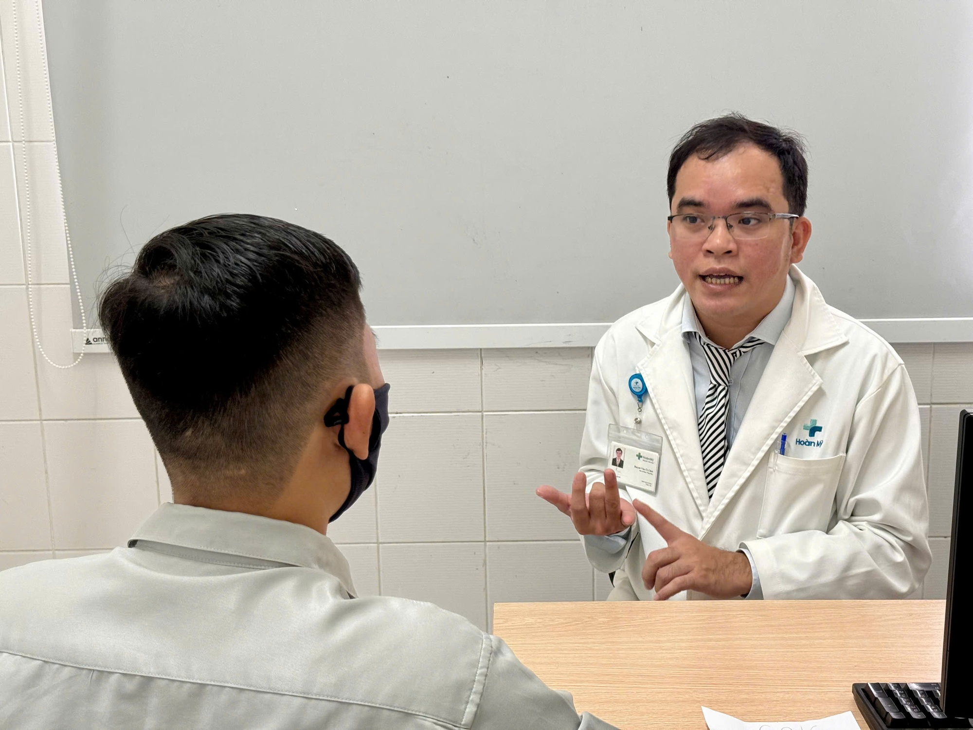 Bệnh nh&acirc;n 35 tuổi mắc bệnh trĩ độ III, b&aacute;c sĩ đưa ra khuyến c&aacute;o n&oacute;ng- Ảnh 2.