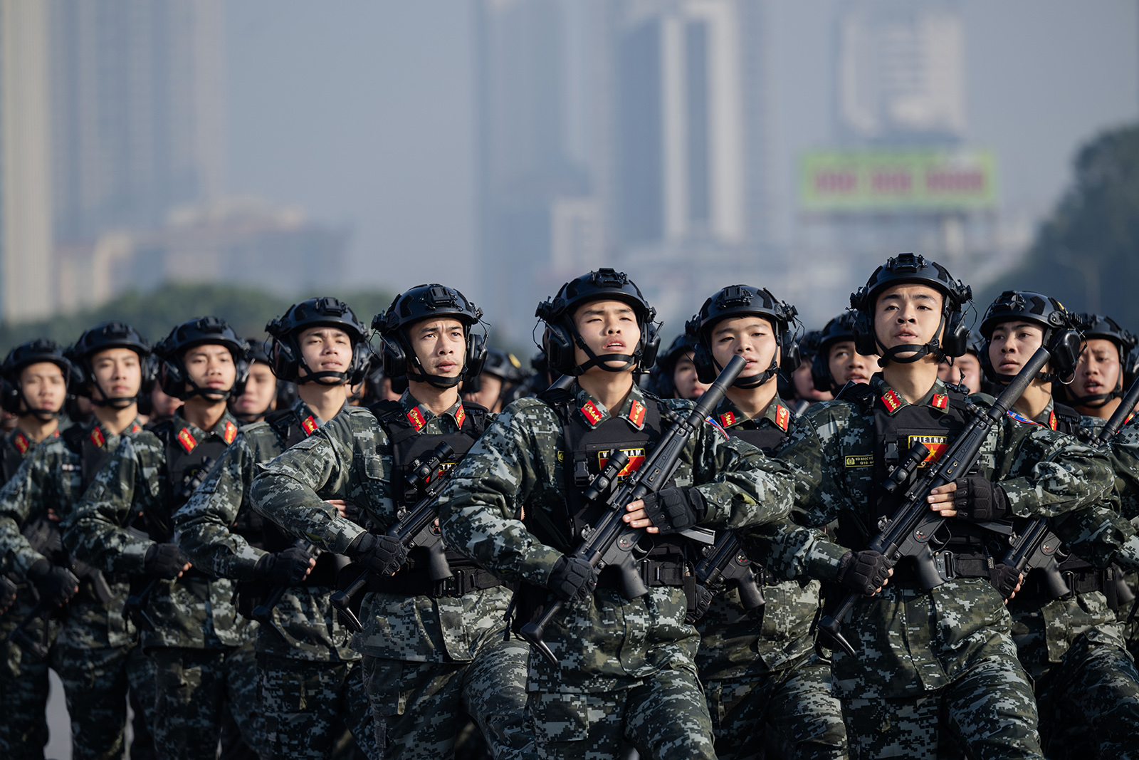 Lực lượng tinh nhuệ cùng dàn khí tài hiện đại diễn tập, sẵn sàng tham gia bảo vệ Đại hội Đảng- Ảnh 14. Lực lượng tinh nhuệ cùng dàn khí tài hiện đại diễn tập, sẵn sàng tham gia bảo vệ Đại hội Đảng- Ảnh 14.