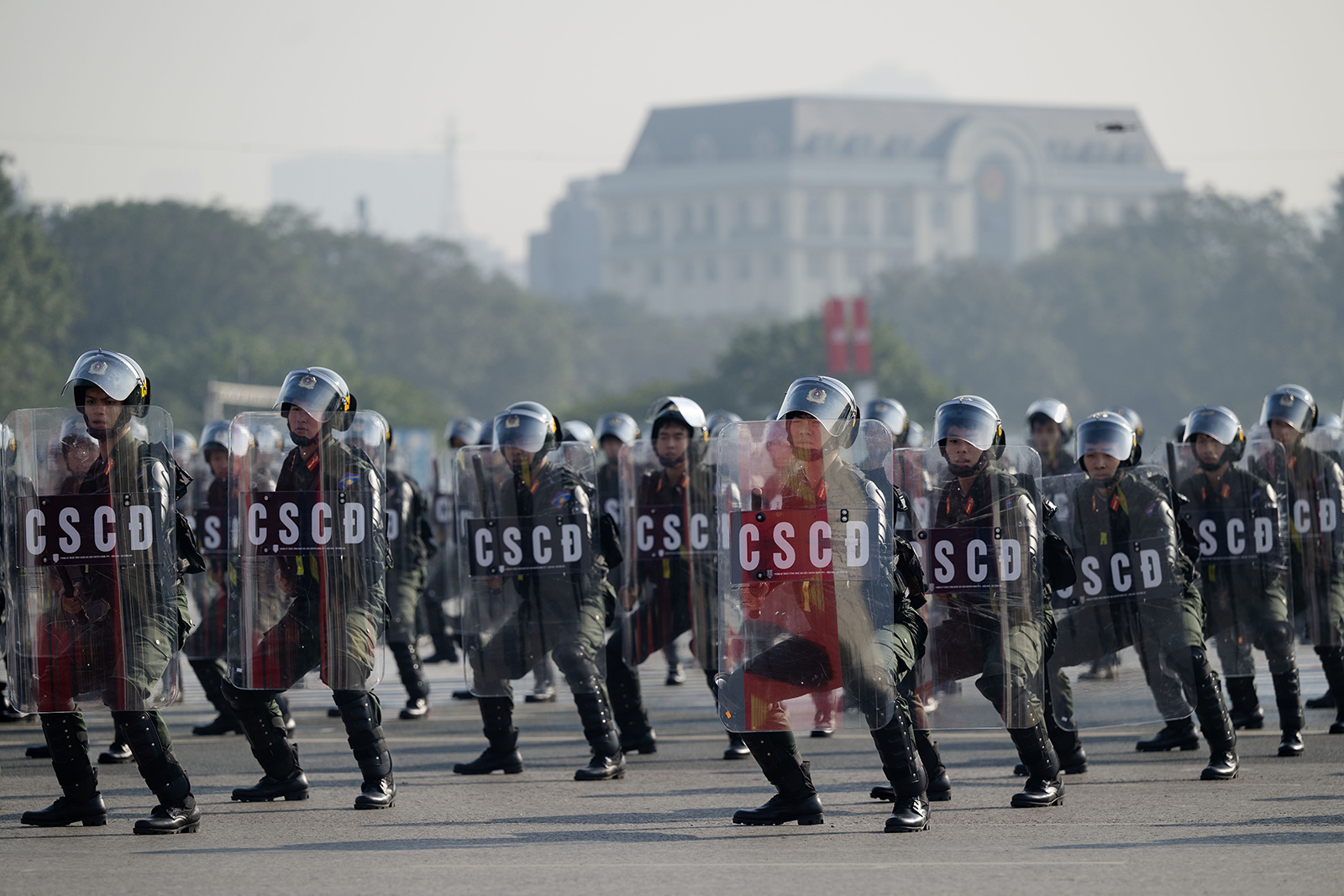 Lực lượng tinh nhuệ cùng dàn khí tài hiện đại diễn tập, sẵn sàng tham gia bảo vệ Đại hội Đảng- Ảnh 24. Lực lượng tinh nhuệ cùng dàn khí tài hiện đại diễn tập, sẵn sàng tham gia bảo vệ Đại hội Đảng- Ảnh 24.