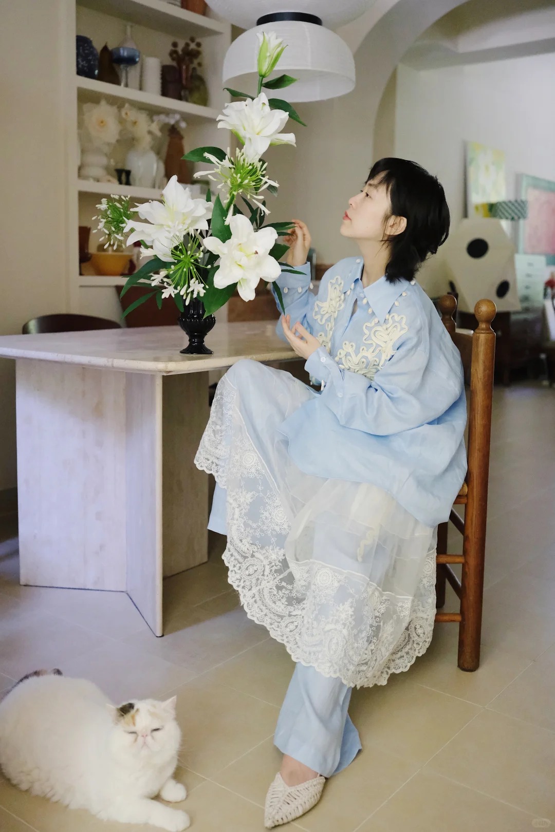 Tranh c&atilde;i chuyện chưng hoa Ly ng&agrave;y Tết: Người sợ "ly t&aacute;n", kẻ mừng "b&aacute;ch hợp", đ&acirc;u mới l&agrave; c&aacute;ch chơi hoa chuẩn phong thủy?- Ảnh 3.