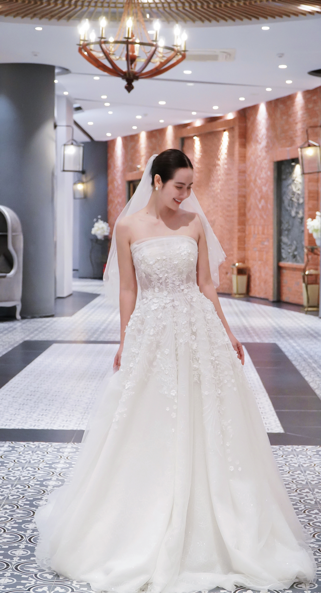 Huyền Lizzie h&eacute; lộ c&aacute;i kết của Ng&acirc;n ở C&aacute;ch Em 1 Milimet- Ảnh 2.