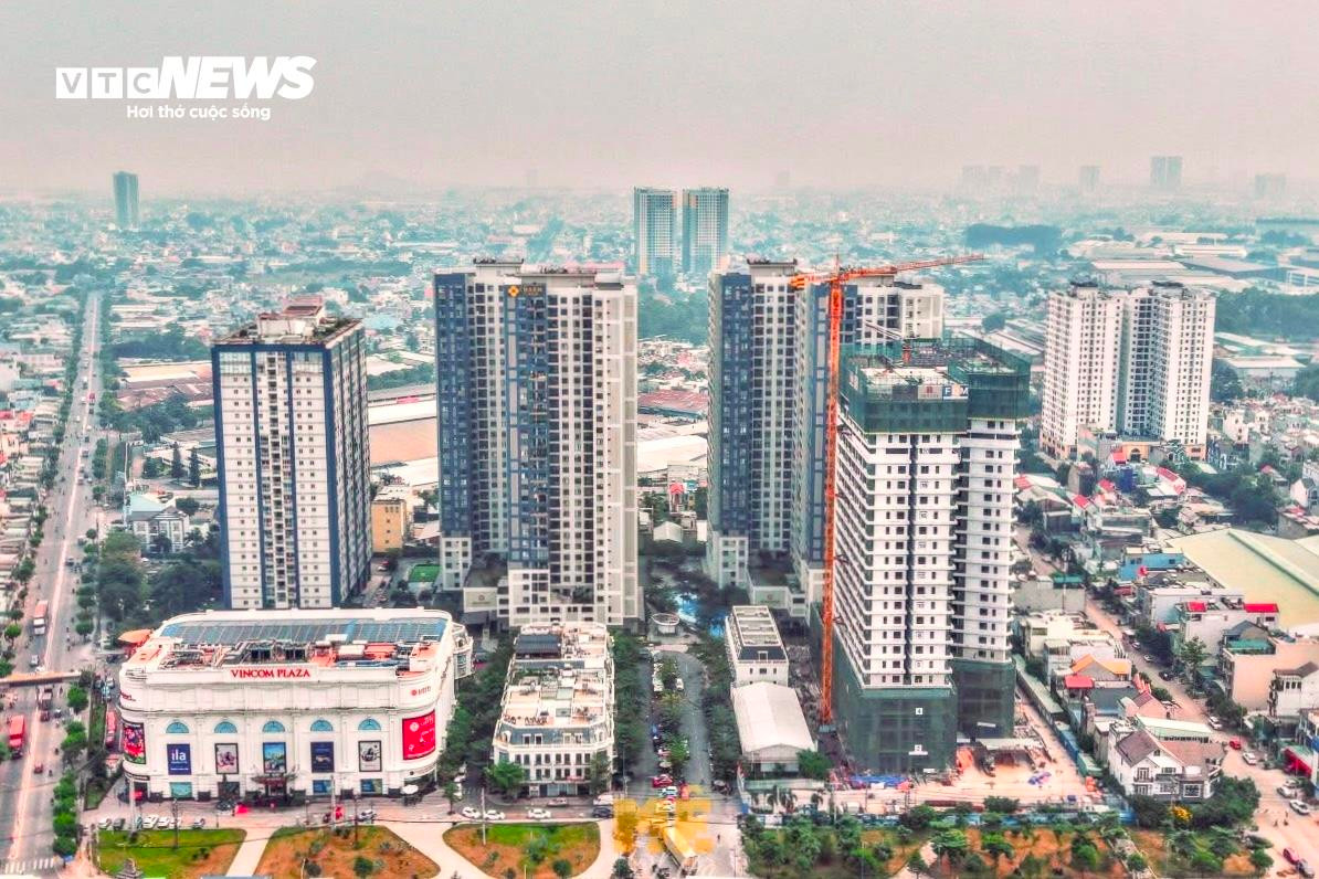 Ở TP.HCM 15 năm kh&ocirc;ng mua nổi nh&agrave;, vợ chồng trẻ khăn g&oacute;i về qu&ecirc; x&acirc;y 'biệt phủ'- Ảnh 2.