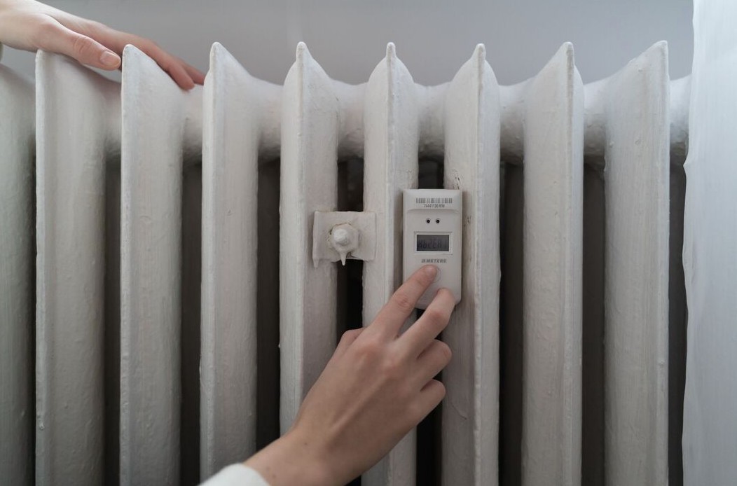 Cất gi&agrave;y chỗ n&agrave;o chuẩn nhất? Miễn sao kh&ocirc;ng để ở đ&acirc;y l&agrave; được- Ảnh 1.