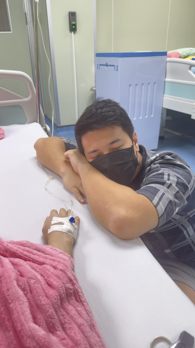 Vợ Huỳnh Anh trải l&ograve;ng sau khi mất con: 