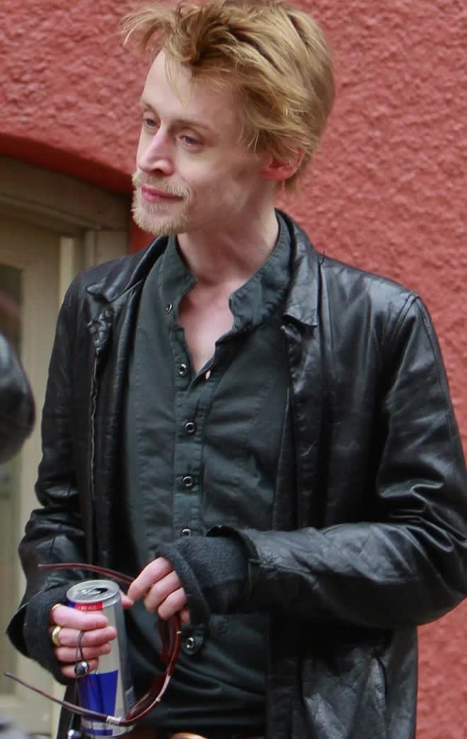 Sao nh&iacute; Ở Nh&agrave; 1 M&igrave;nh rơi từ đỉnh cao xuống vực thẳm, vực lại cuộc đời nhờ mỹ nh&acirc;n H'M&ocirc;ng- Ảnh 3.