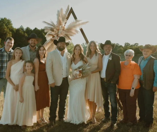 Cặp vợ chồng chi hơn 52 tỷ đồng mua mảnh đất 162 ha để x&acirc;y nh&agrave; nghỉ hưu: &ldquo;Ch&uacute;ng t&ocirc;i kh&ocirc;ng t&igrave;m được căn nh&agrave; n&agrave;o ph&ugrave; hợp n&ecirc;n mua đất tự x&acirc;y&rdquo;- Ảnh 1.