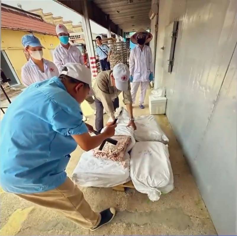 Vụ b&ecirc; bối C&ocirc;ng ty CP Đồ hộp Hạ Long: Ph&aacute;t hiện virus dịch tả lợn ch&acirc;u Phi cả ở th&agrave;nh phẩm- Ảnh 1.