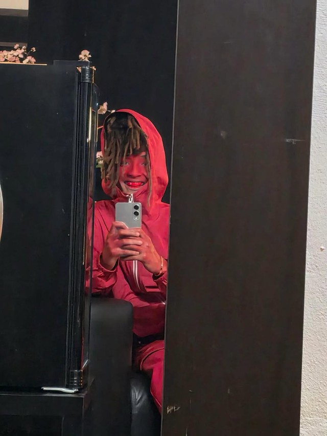 Ngoại h&igrave;nh g&acirc;y hoang mang tột độ của sao nh&iacute; The Karate Kid- Ảnh 4.