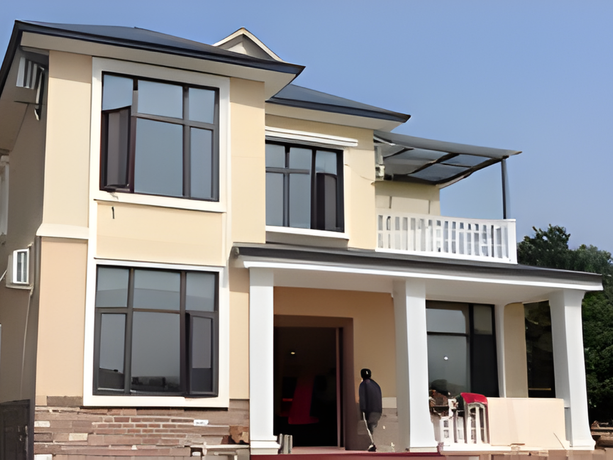 Chi 600 triệu x&acirc;y nh&agrave; cho bố mẹ, 2 năm sau về thăm, người con kh&ocirc;ng tin v&agrave;o cảnh tượng trước mắt- Ảnh 1.