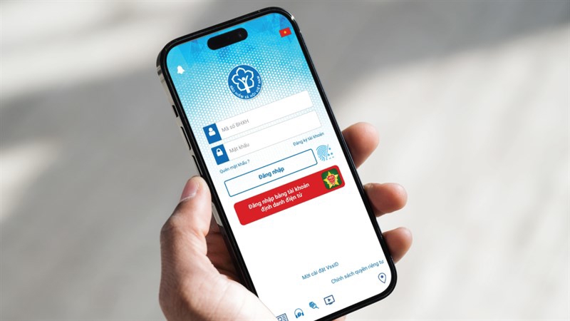 Cảnh b&aacute;o n&oacute;ng đến người tham gia BHXH, BHYT- Ảnh 1.