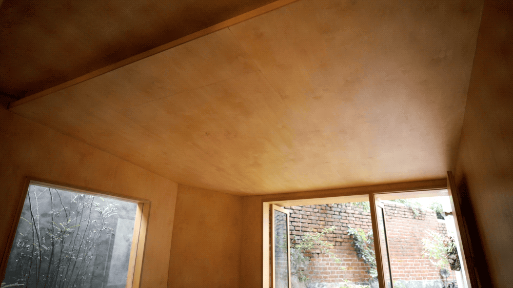 Căn hộ 46m&sup2; của đ&ocirc;i vợ chồng mới cưới trong nh&agrave; tập thể cũ g&acirc;y sốt: V&igrave; sao người trẻ đang &ldquo;quay xe&rdquo; về nh&agrave; cũ trung t&acirc;m - nhỏ nhưng đ&aacute;ng tiền hơn?- Ảnh 22.