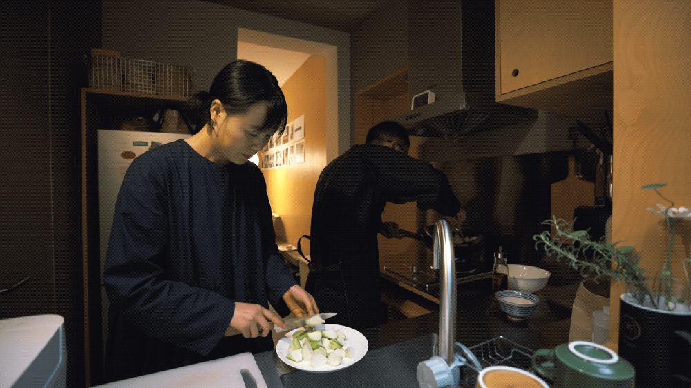 Căn hộ 46m&sup2; của đ&ocirc;i vợ chồng mới cưới trong nh&agrave; tập thể cũ g&acirc;y sốt: V&igrave; sao người trẻ đang &ldquo;quay xe&rdquo; về nh&agrave; cũ trung t&acirc;m - nhỏ nhưng đ&aacute;ng tiền hơn?- Ảnh 20.