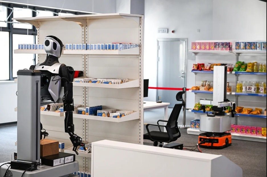 Nghịch l&yacute; 2026: Sinh vi&ecirc;n c&ocirc;ng nghệ phải đi "l&agrave;m xiếc" cho robot học việc v&agrave; sự thật b&ecirc;n trong trại huấn luyện người m&aacute;y lớn nhất h&agrave;nh tinh- Ảnh 4.