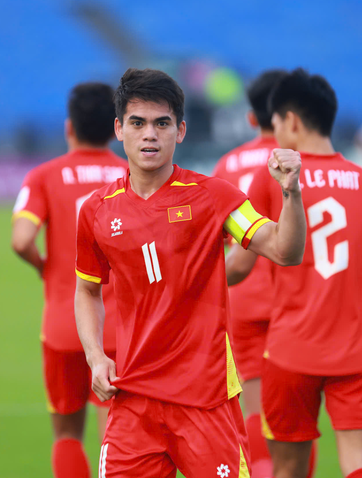 "C&aacute;i ch&acirc;n tr&aacute;i ma thuật" của Khuất Văn Khang khiến lưới U23 Kyrgyzstan rung l&ecirc;n bần bật- Ảnh 2.