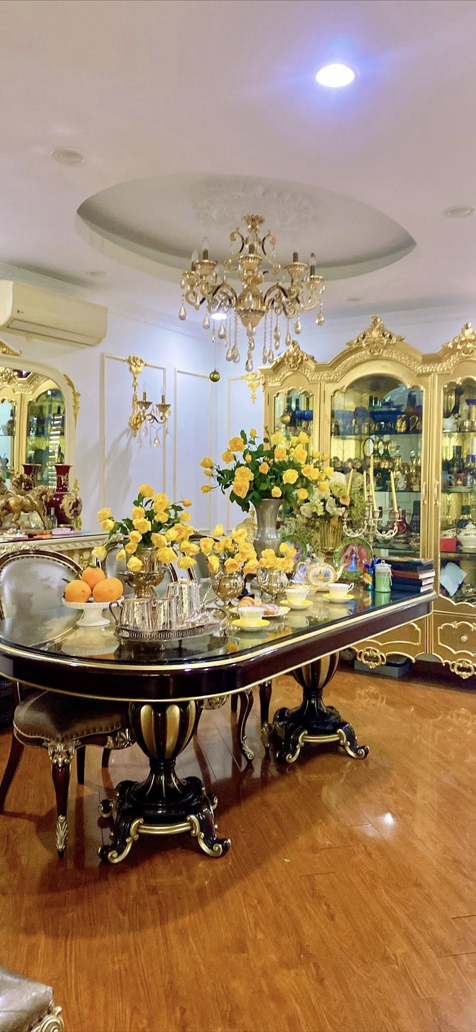 Căn hộ 156m2 ngập hoa của vợ chồng U60 ở Hà Nội - nơi tuổi trung niên chậm lại và an yên- Ảnh 10. Căn hộ 156m2 ngập hoa của vợ chồng U60 ở Hà Nội - nơi tuổi trung niên chậm lại và an yên- Ảnh 10.