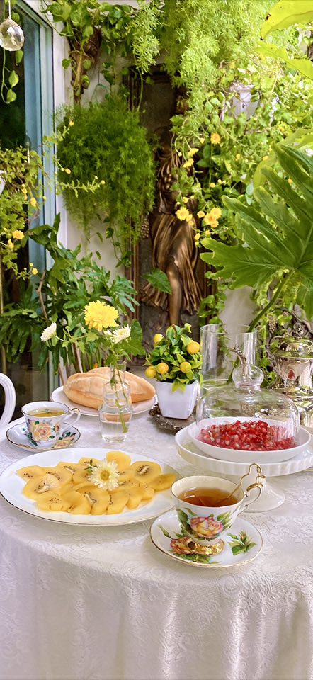 Căn hộ 156m2 ngập hoa của vợ chồng U60 ở Hà Nội - nơi tuổi trung niên chậm lại và an yên- Ảnh 6. Căn hộ 156m2 ngập hoa của vợ chồng U60 ở Hà Nội - nơi tuổi trung niên chậm lại và an yên- Ảnh 6.