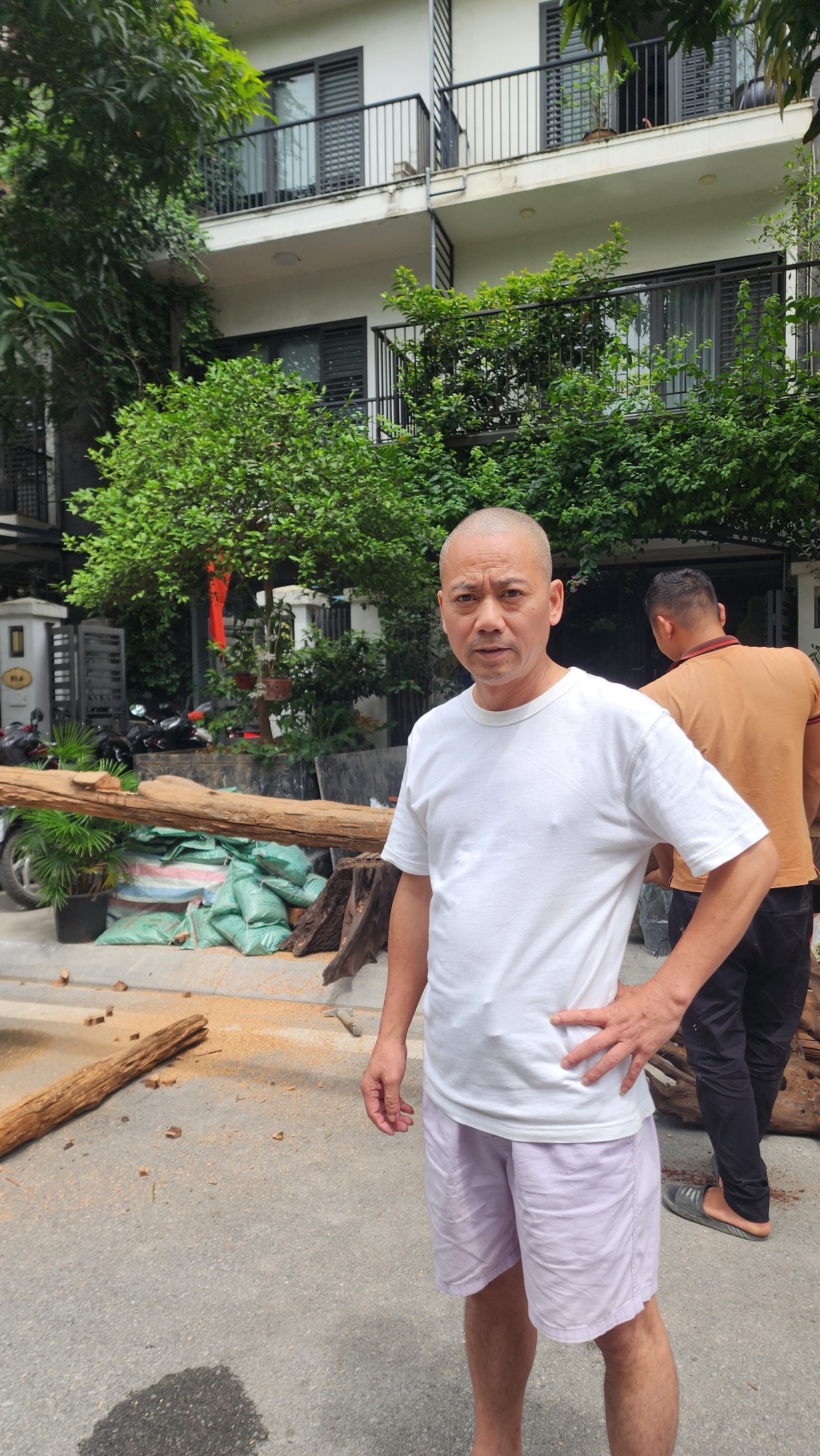 Nam nghệ sĩ cưới ch&acirc;n d&agrave;i k&eacute;m 9 tuổi từng thi Hoa hậu, sở hữu nh&agrave; sang 4 tầng ở H&agrave; Nội- Ảnh 4.