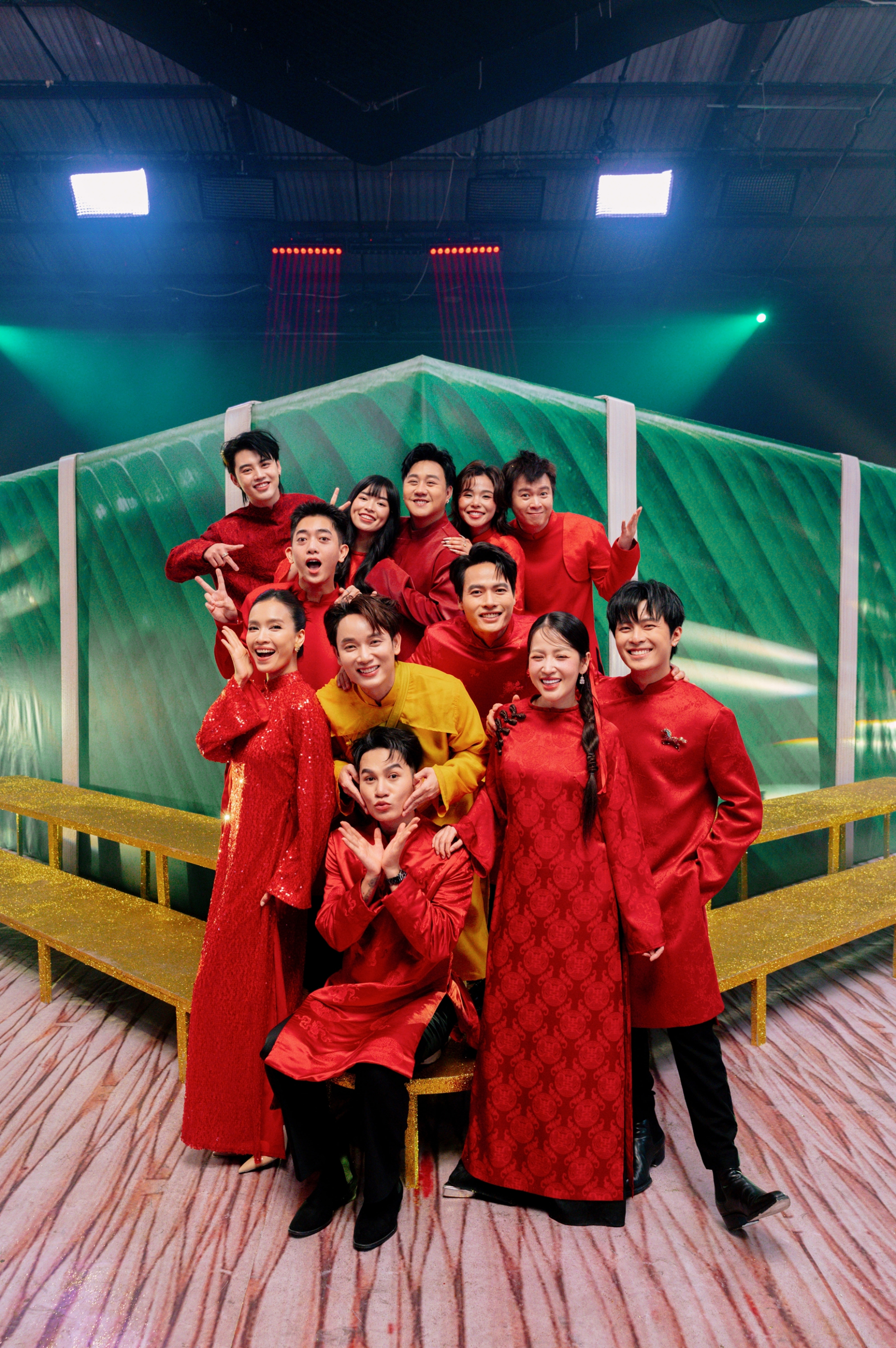 Nam ca sĩ h&ocirc;m trước bị &ldquo;tế&rdquo; khắp c&otilde;i mạng, h&ocirc;m sau ra si&ecirc;u phẩm khiến d&acirc;n t&igrave;nh &ldquo;d&ugrave; gh&eacute;t cũng phải v&agrave;o xem&rdquo;- Ảnh 3.