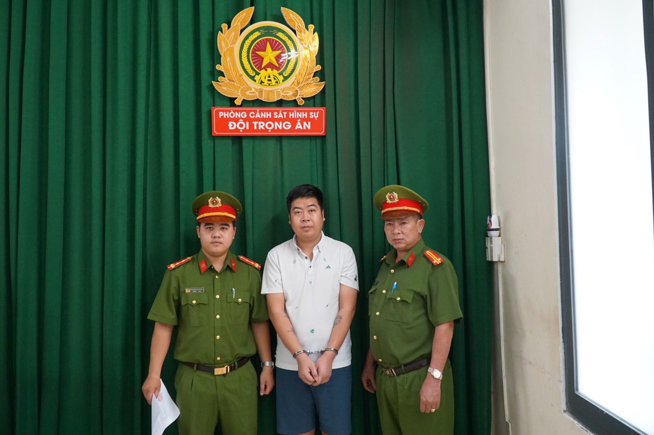 Nguyễn Trung Thế Lữ bị C&ocirc;ng an TP.HCM bắt theo c&aacute;ch kh&ocirc;ng ngờ- Ảnh 1.