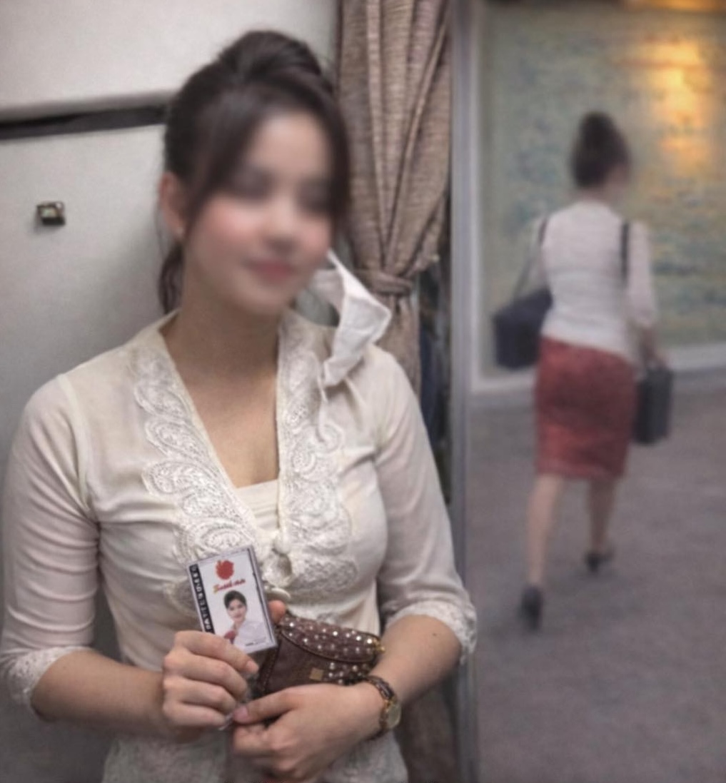 Giả l&agrave;m nữ tiếp vi&ecirc;n h&agrave;ng kh&ocirc;ng, c&ocirc; g&aacute;i 23 tuổi bị bắt ngay sau chuyến bay đầu ti&ecirc;n- Ảnh 1.