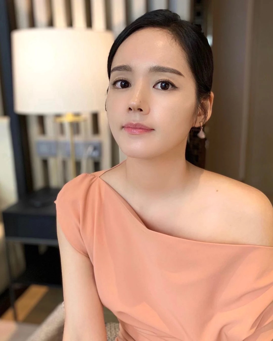 Bước sang tuổi 44, Han Ga In c&ograve;n được khen "đẹp hơn AI": 6 b&iacute; quyết trẻ l&acirc;u của c&ocirc; khiến hội chị em trung ni&ecirc;n quyết t&acirc;m theo đuổi- Ảnh 5.