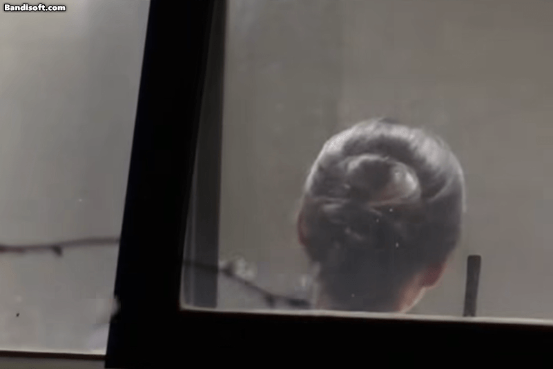 Bắt gặp ngọc nữ m&agrave;n ảnh vừa h&uacute;t thuốc vừa đ&aacute;nh b&agrave;i: H&igrave;nh tượng ngoan hiền sụp đổ, đừng nh&igrave;n mặt m&agrave; bắt h&igrave;nh dong- Ảnh 3.