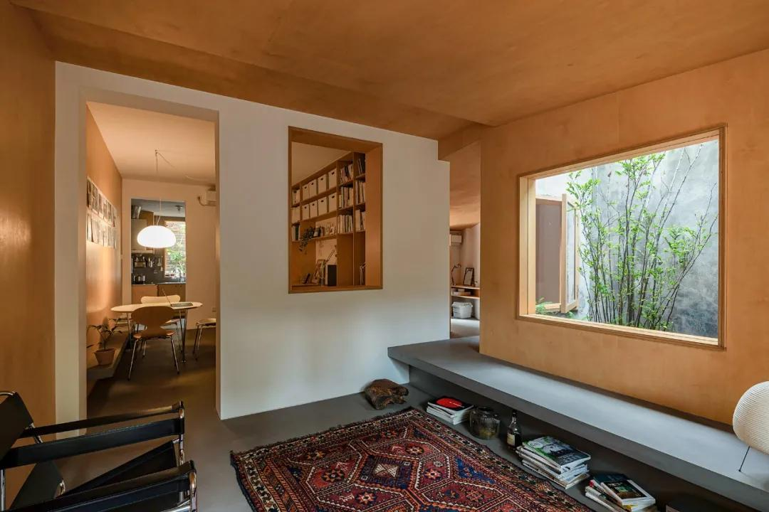 Căn hộ 46m&sup2; của đ&ocirc;i vợ chồng mới cưới trong nh&agrave; tập thể cũ g&acirc;y sốt: V&igrave; sao người trẻ đang &ldquo;quay xe&rdquo; về nh&agrave; cũ trung t&acirc;m - nhỏ nhưng đ&aacute;ng tiền hơn?- Ảnh 7.