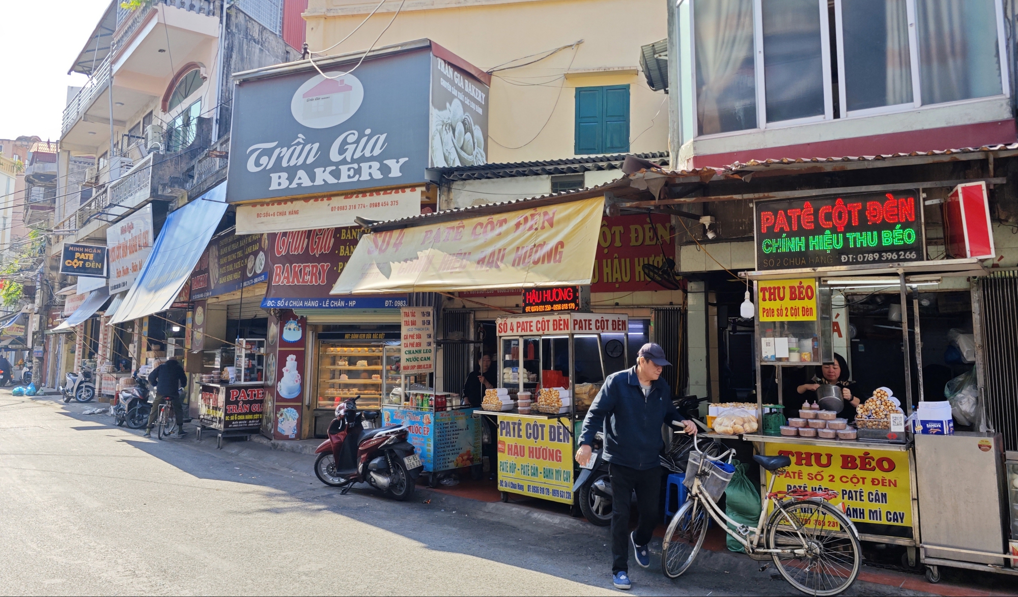 Về Hải Ph&ograve;ng gặp người b&aacute;n pate truyền thống, lượng kh&aacute;ch giảm 60%: &ldquo;Ch&uacute;ng t&ocirc;i kh&ocirc;ng c&oacute; quan hệ g&igrave; với pate Cột Đ&egrave;n kia&rdquo;- Ảnh 15.