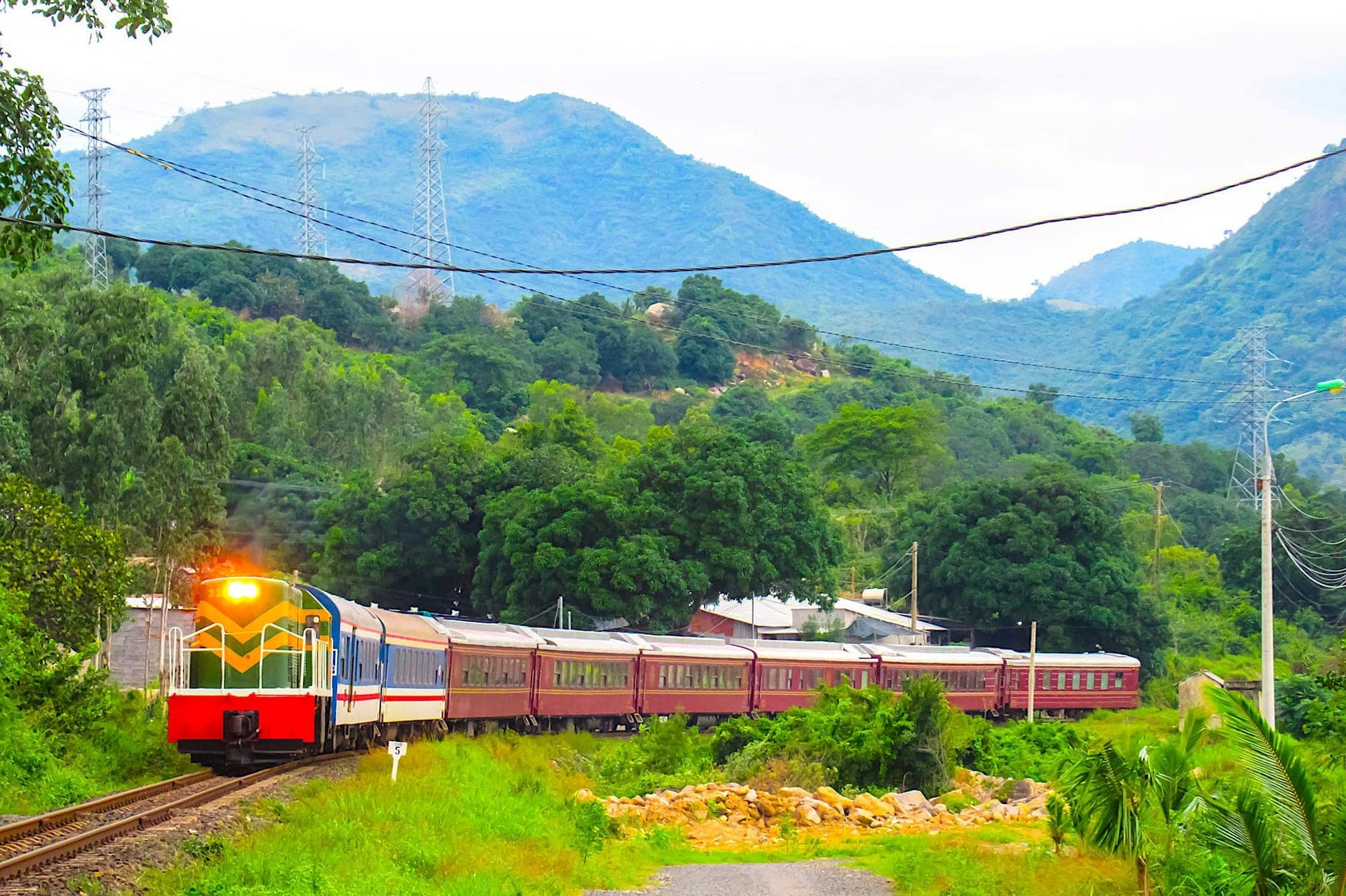 Sẽ c&oacute; th&ecirc;m tuyến đường sắt gần 60km, nối thẳng tới bi&ecirc;n giới- Ảnh 1.