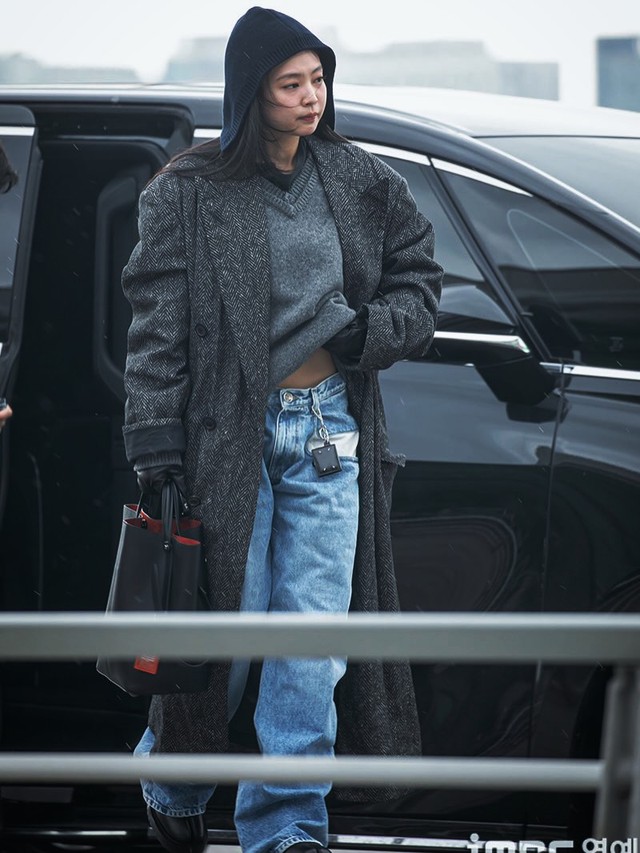 Jennie khiến truyền th&ocirc;ng xốn xang cả 1 ng&agrave;y, pha lựa đồ r&otilde; nhiều ẩn &yacute;- Ảnh 2.
