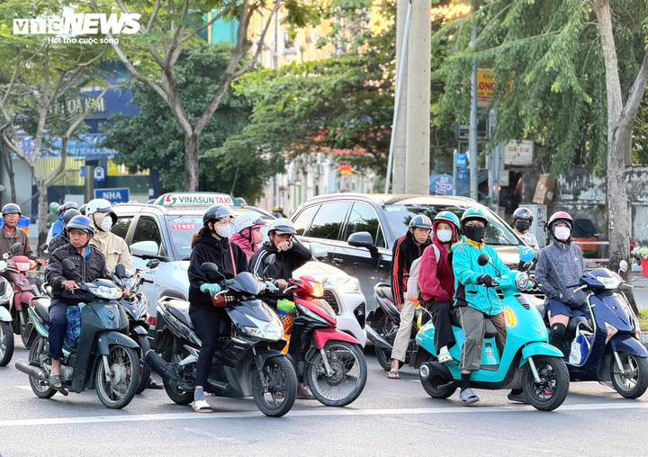 TP.HCM lạnh 17&deg;C, hiếm gặp trong nhiều năm qua- Ảnh 5.