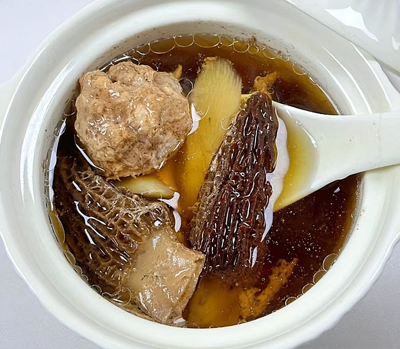 Loại c&acirc;y dại mọc um t&ugrave;m ở Việt Nam, "trời T&acirc;y" b&aacute;n gi&aacute; 13 triệu đồng/kg vẫn c&oacute; người r&uacute;t hầu bao- Ảnh 6.