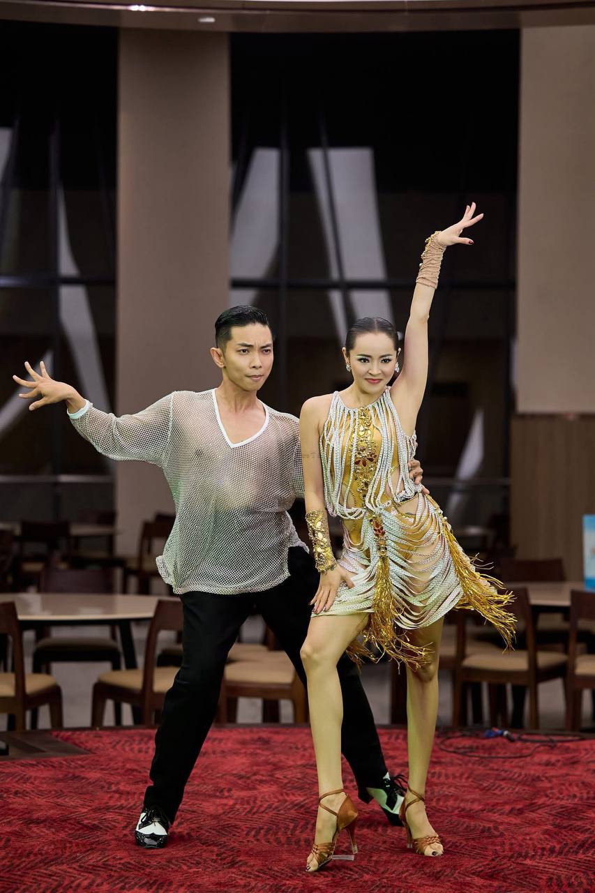 Kiện tướng Thu Hương bênh vực Khánh Thi - Phan Hiển khi bị nhận xét giống Kiện tướng Thu Hương bênh vực Khánh Thi - Phan Hiển khi bị nhận xét giống