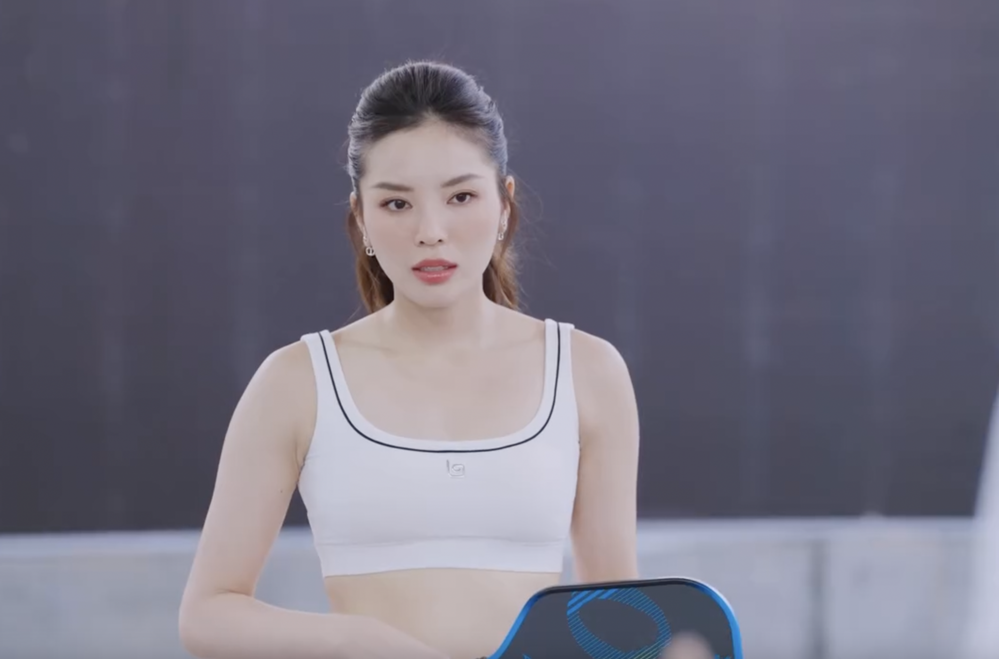 Đi học muộn nhưng thầy xịn khỏi b&agrave;n: Kỳ Duy&ecirc;n được L&yacute; Ho&agrave;ng Nam k&egrave;m cặp chơi pickleball, visual trắng ph&aacute;t s&aacute;ng g&acirc;y sốt MXH- Ảnh 8.