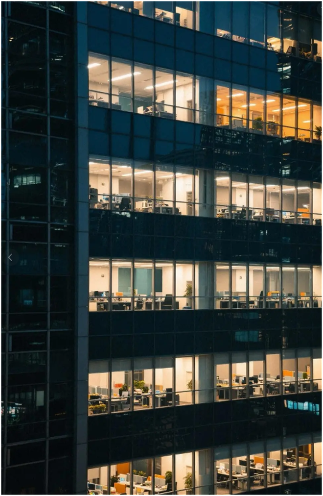 Sau 22 giờ, chuyện g&igrave; xảy ra b&ecirc;n trong c&aacute;c to&agrave; nh&agrave; ng&acirc;n h&agrave;ng, c&ocirc;ng ty c&ocirc;ng nghệ ở Trung Quốc?- Ảnh 13.