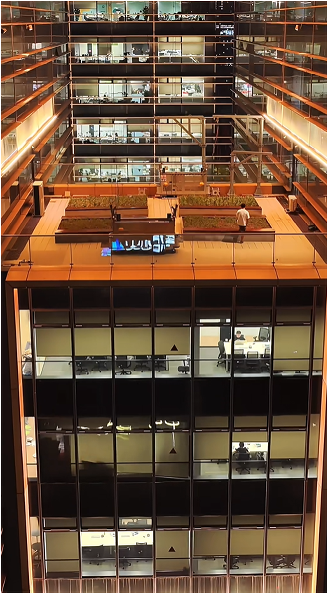 Sau 22 giờ, chuyện g&igrave; xảy ra b&ecirc;n trong c&aacute;c to&agrave; nh&agrave; ng&acirc;n h&agrave;ng, c&ocirc;ng ty c&ocirc;ng nghệ ở Trung Quốc?- Ảnh 8.