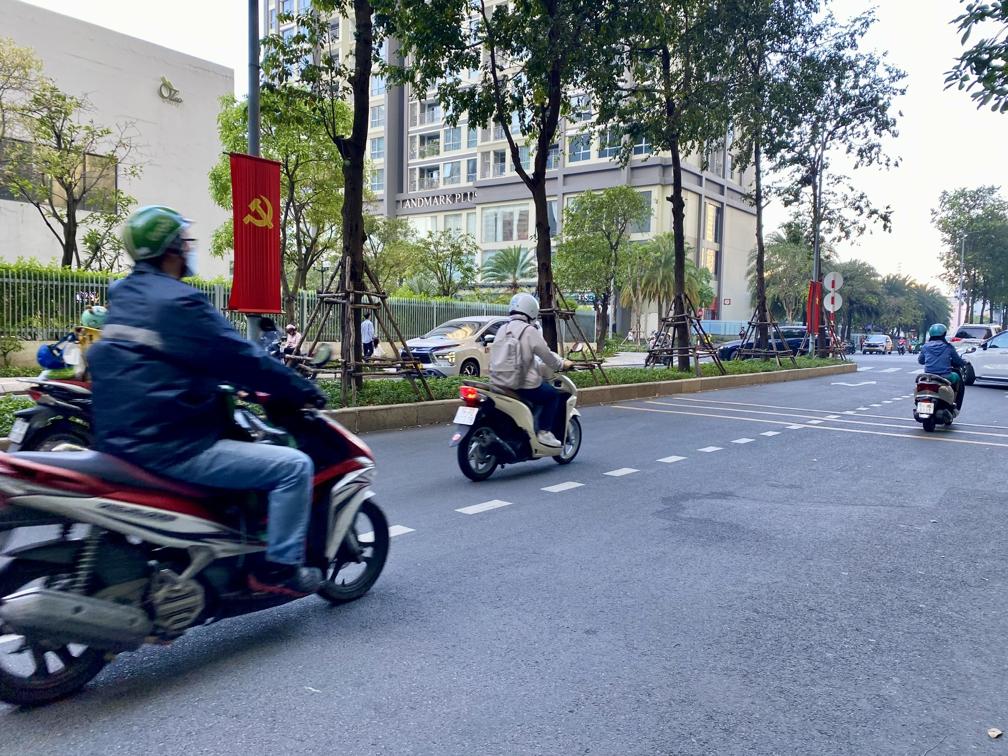 Nhiệt độ giảm sâu, người dân TP Hồ Chí Minh bảo vệ sức khỏe ra sao?- Ảnh 6. Nhiệt độ giảm sâu, người dân TP Hồ Chí Minh bảo vệ sức khỏe ra sao?- Ảnh 6.