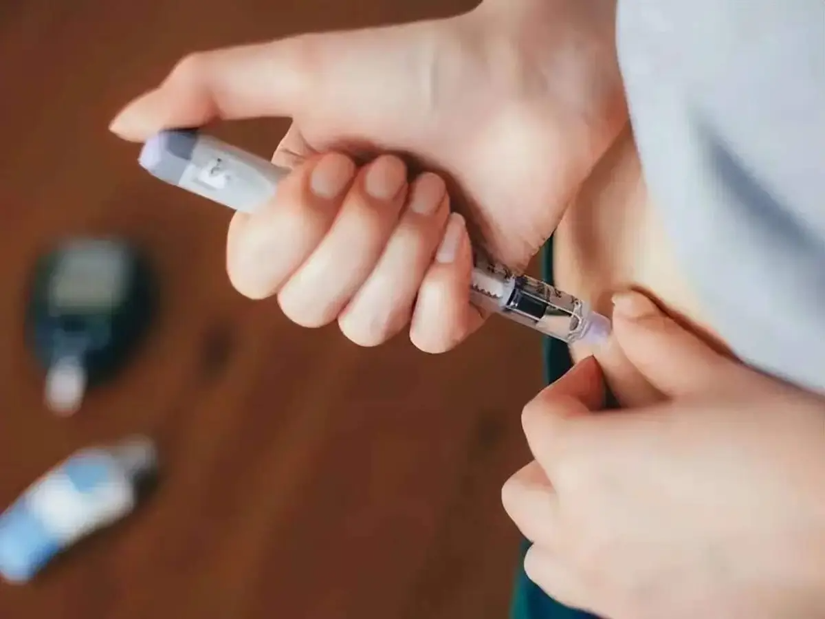 Cắt ho&agrave;n to&agrave;n tinh bột để kiểm so&aacute;t đường huyết: Người phụ nữ 51 tuổi nhận kết quả bất ngờ - Ảnh 3.