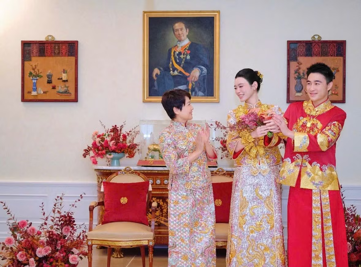 Sau 7 năm hy sinh, si&ecirc;u mẫu Hề Mộng Dao mới nhận được lời cảm ơn từ "b&agrave; tư" quyền lực- Ảnh 1.