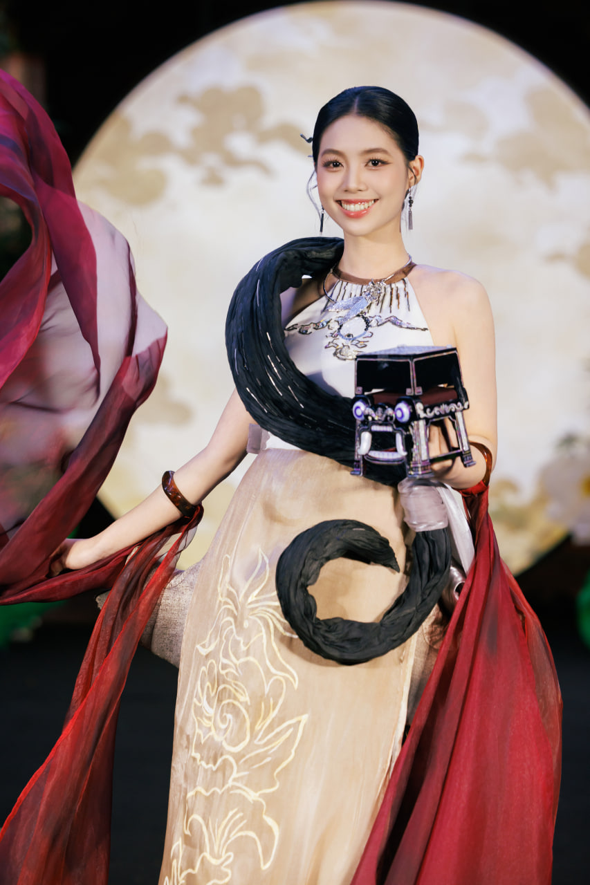 Fashion Show &ldquo;Rằm Rộ&rdquo;: Khi Sắc M&agrave;u Trung Thu Việt Bước L&ecirc;n S&agrave;n Diễn- Ảnh 8.