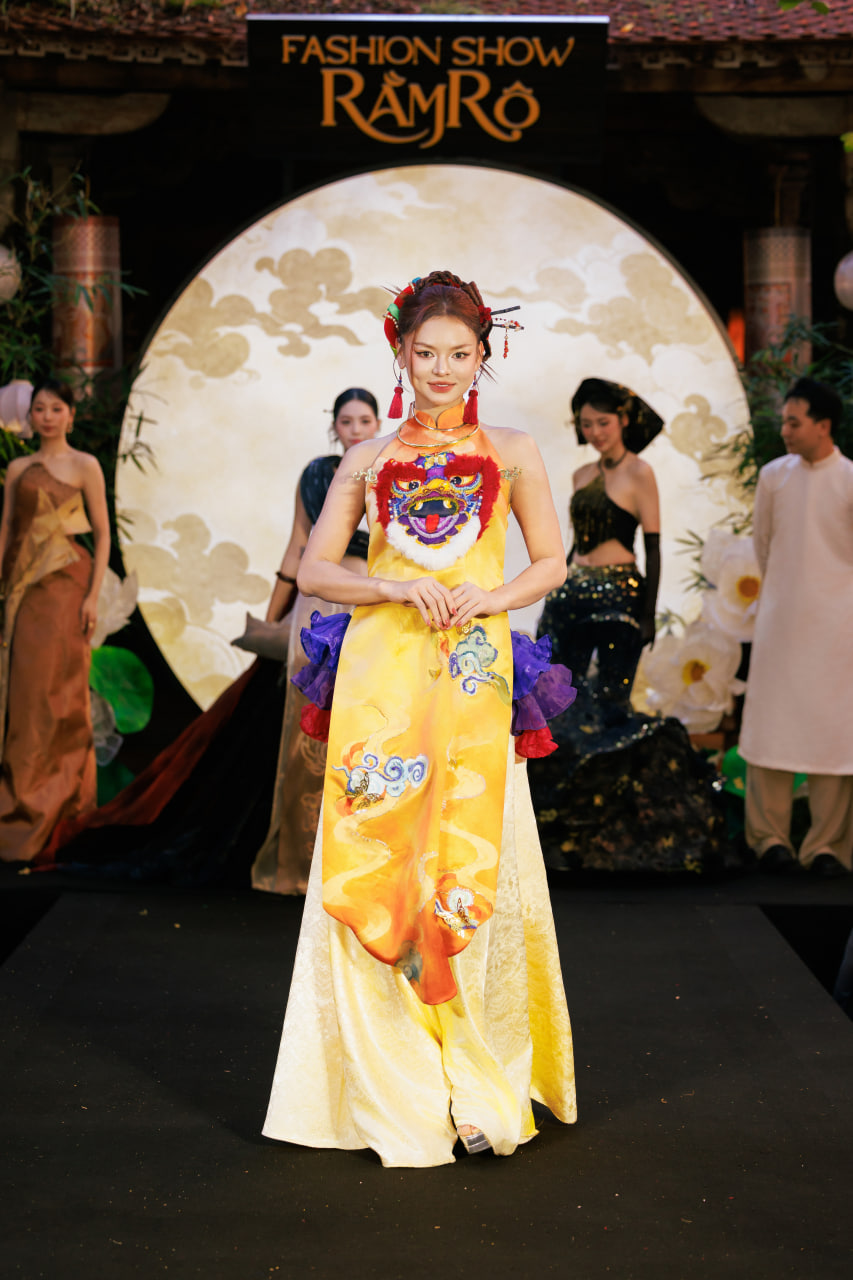 Fashion Show &ldquo;Rằm Rộ&rdquo;: Khi Sắc M&agrave;u Trung Thu Việt Bước L&ecirc;n S&agrave;n Diễn- Ảnh 7.