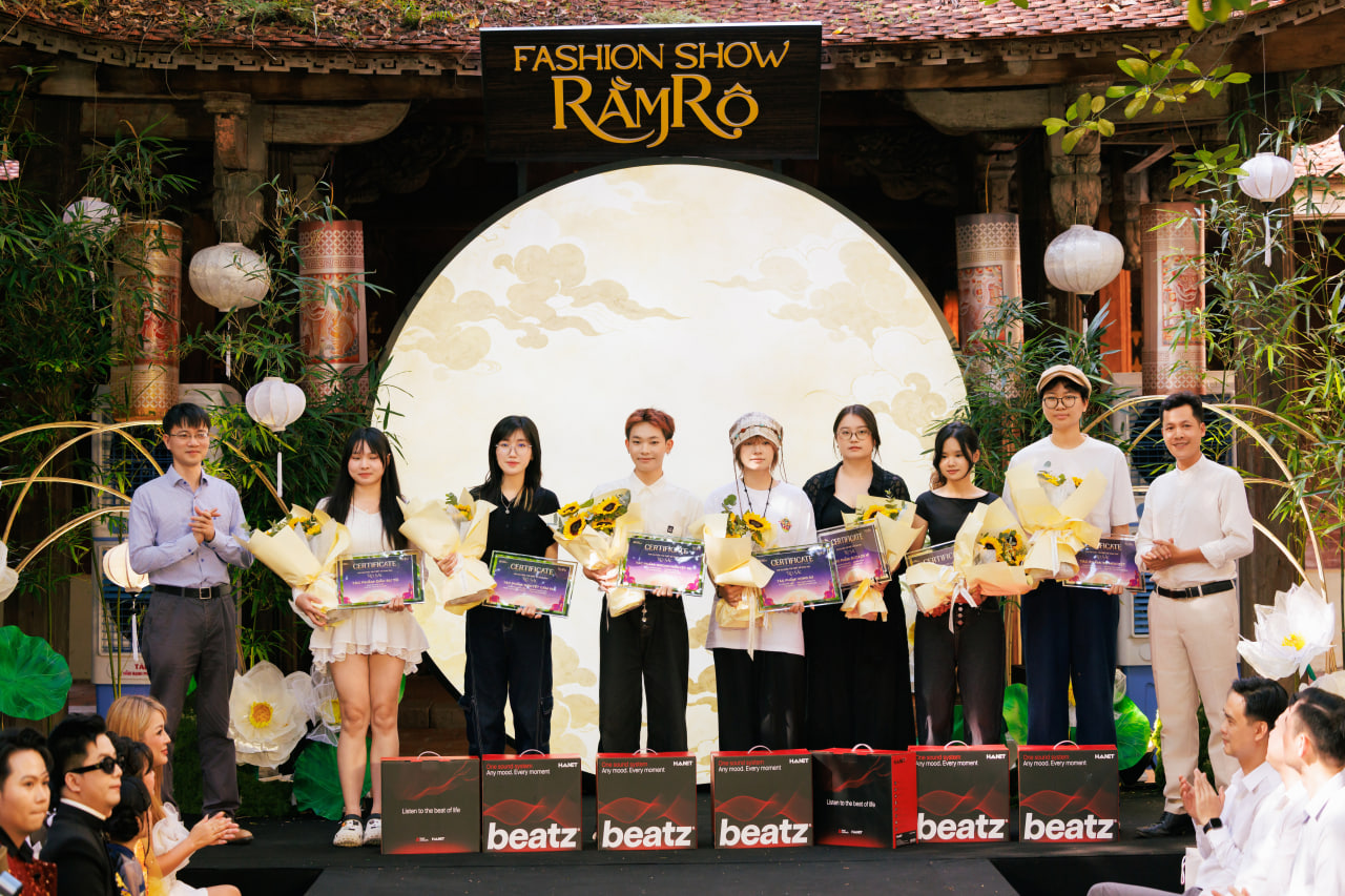 Fashion Show &ldquo;Rằm Rộ&rdquo;: Khi Sắc M&agrave;u Trung Thu Việt Bước L&ecirc;n S&agrave;n Diễn- Ảnh 2.